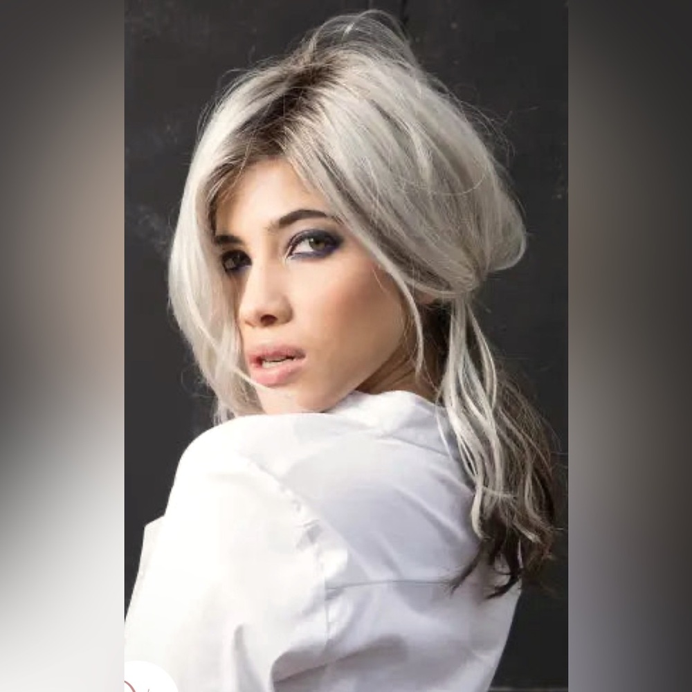 The Avalon wig by Estetica in vanilla macchiato